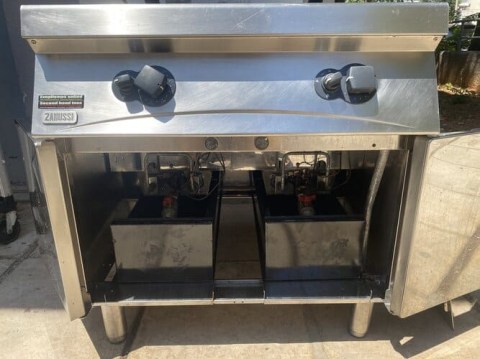 Φριτέζα Αερίου Διπλή Επιδαπέδια 10+10Lt ZANUSSI Μεταχειρισμένη